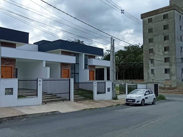 #112 - Casa para Venda em Schroeder - SC