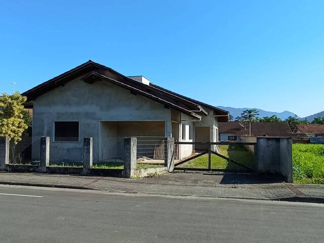 #157 - Casa para Venda em Schroeder - SC